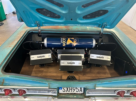 Chevrolet Impala 5 of 5