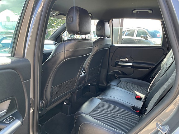 Mercedes-Benz B180 14 of 29