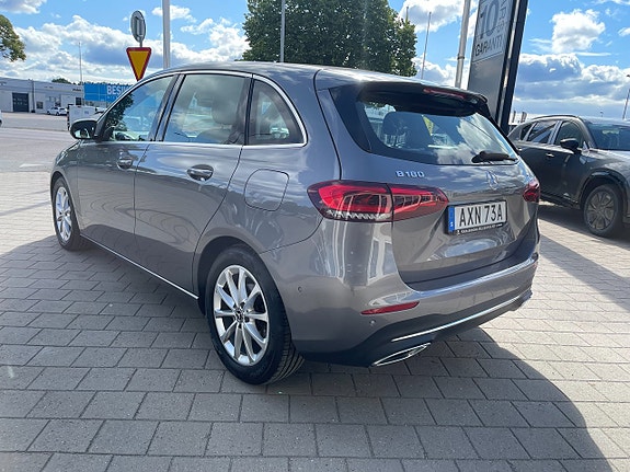 Mercedes-Benz B180 7 of 29
