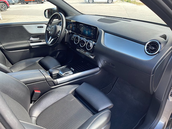 Mercedes-Benz B180 19 of 29