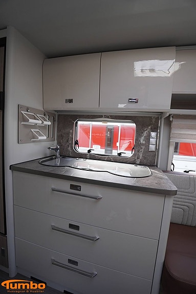 Bürstner 540 Averso Harmony Line, Alde 5 of 19