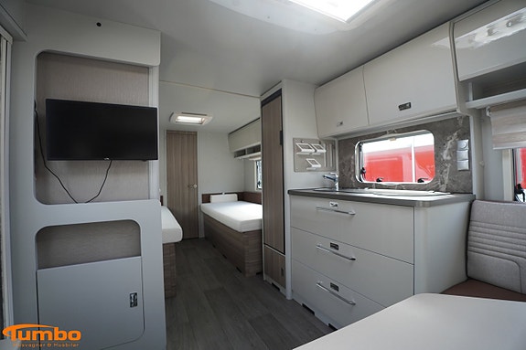 Bürstner 540 Averso Harmony Line, Alde 3 of 19