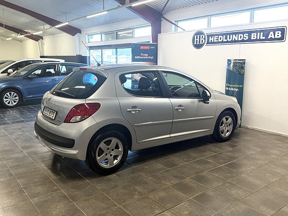 Peugeot 207 11 of 18
