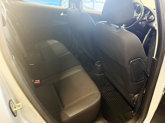 Peugeot 207 17 of 18