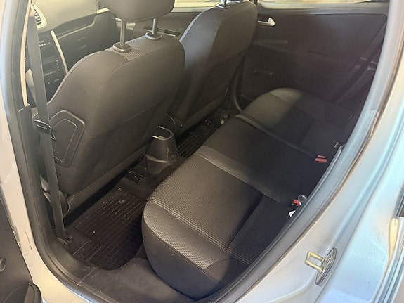 Peugeot 207 16 of 18