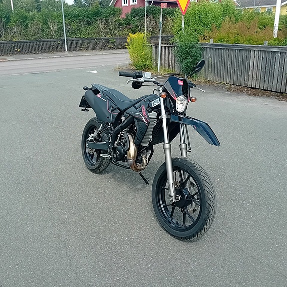 Rieju MRT 50 BLACK SERIES 2 of 5