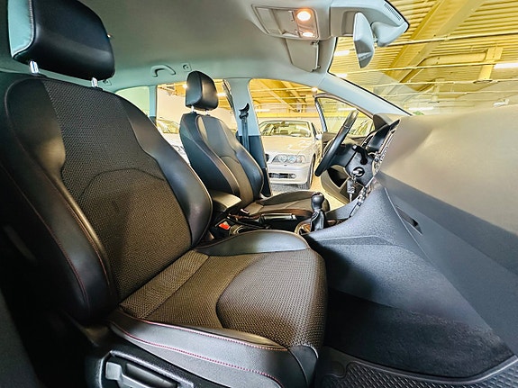 Seat Leon 10 of 27