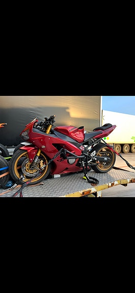 Kawasaki Ninja ZX-6R 2 of 3