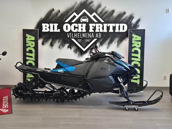 Arctic Cat M 600 twinrail 2 of 5