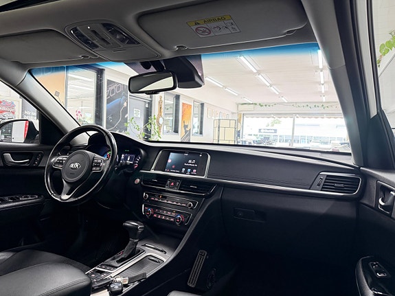 Kia Optima 24 of 30