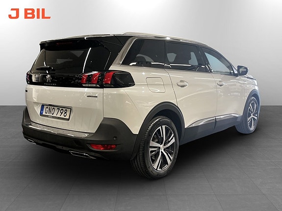Peugeot 5008 3 of 5