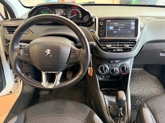 Peugeot 208 17 of 24