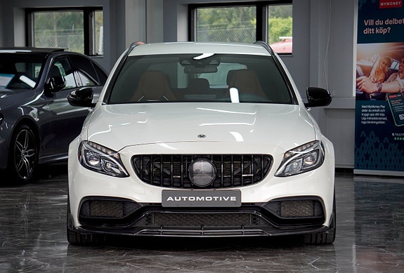 Mercedes-Benz AMG GT Black Series 2 of 5