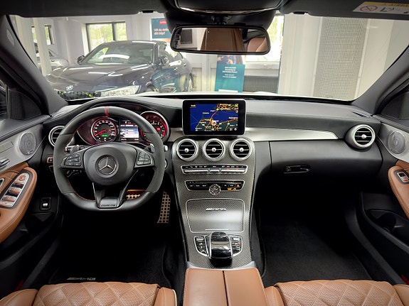 Mercedes-Benz C63 20 of 24