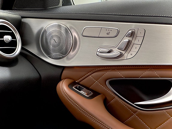 Mercedes-Benz C63 13 of 24