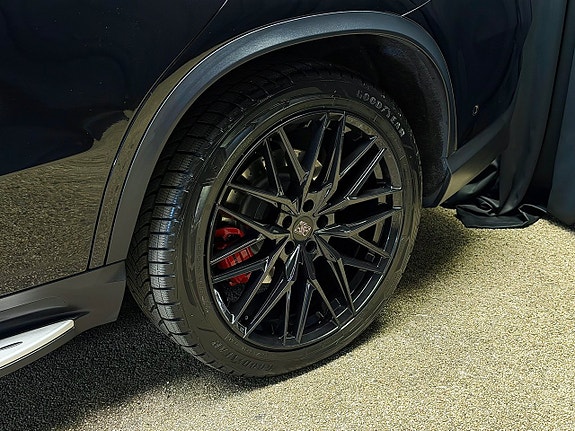 Mercedes-Benz AMG GT Black Series 6 of 30