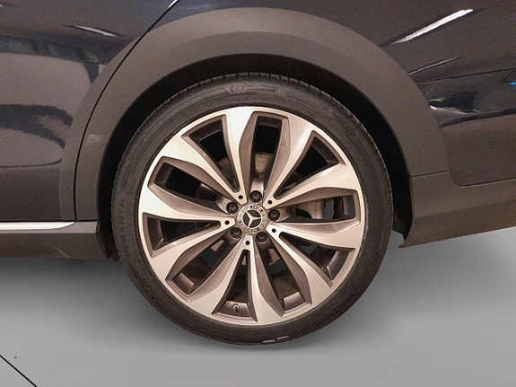 Mercedes-Benz E350 d 10 of 16