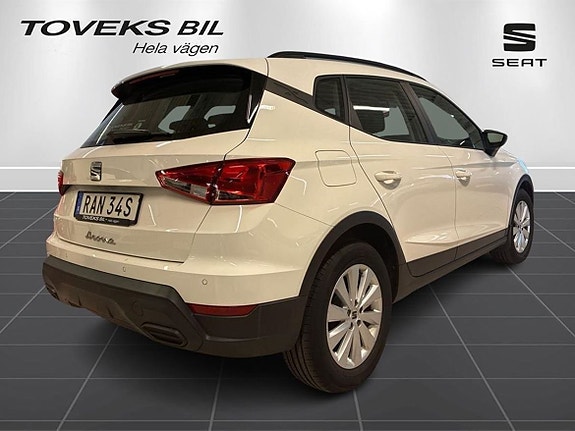 Seat Arona 2 of 14