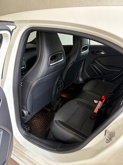 Mercedes-Benz A200 d 4 of 5