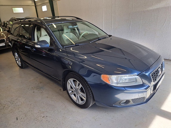 Volvo V70 14 of 16