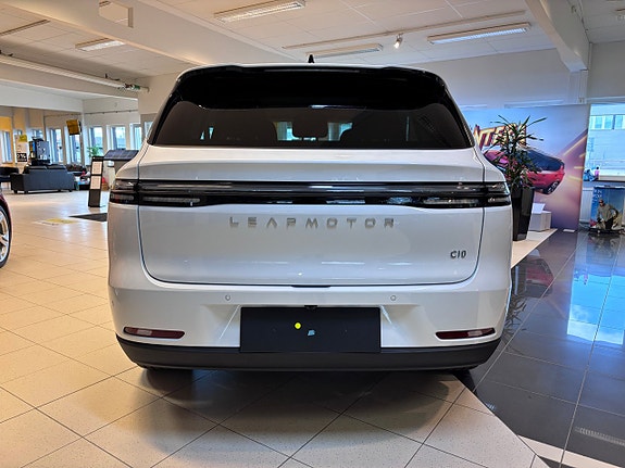 Leapmotor C10 2 of 5