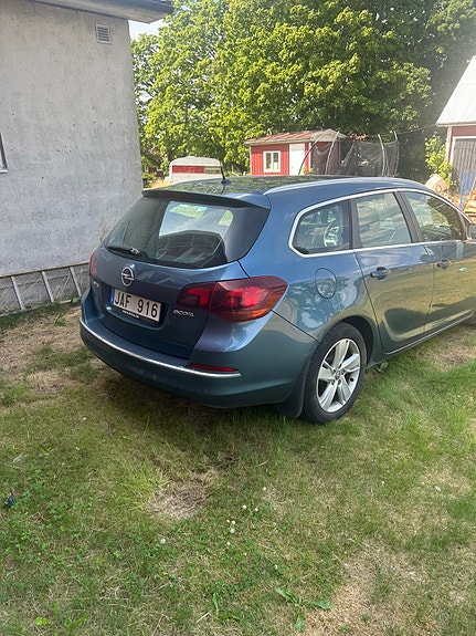 Opel Astra 4 of 5