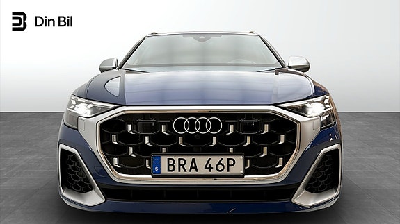 Audi SQ8 4 of 5