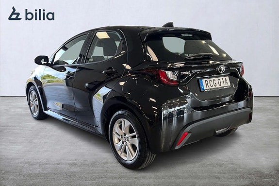 Toyota Yaris 2 of 5