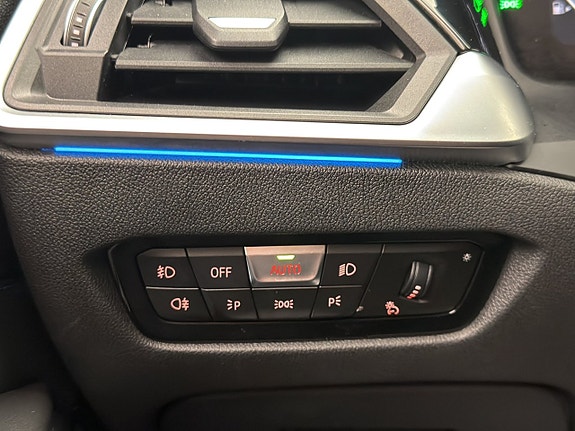 BMW 330e 15 of 30