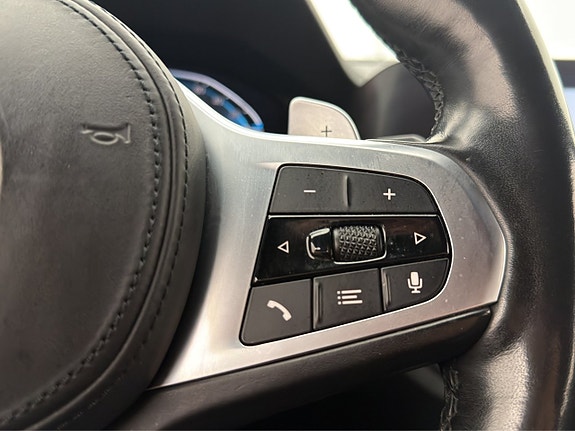 BMW 330e 19 of 30