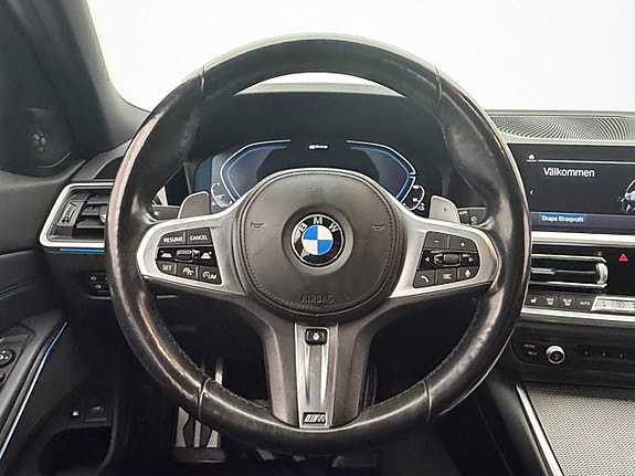 BMW 330e 13 of 30