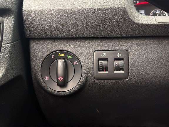 Volkswagen Caddy Maxi 17 of 29