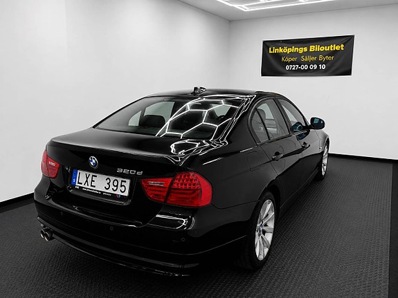 BMW 320d 4 of 5