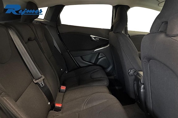 Volvo V40 Cross Country 18 of 19