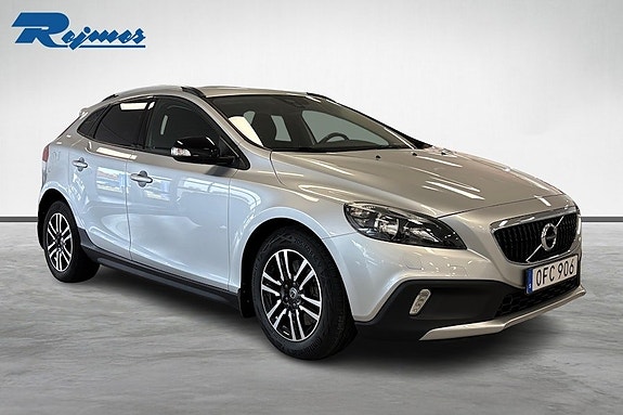 Volvo V40 Cross Country 7 of 19