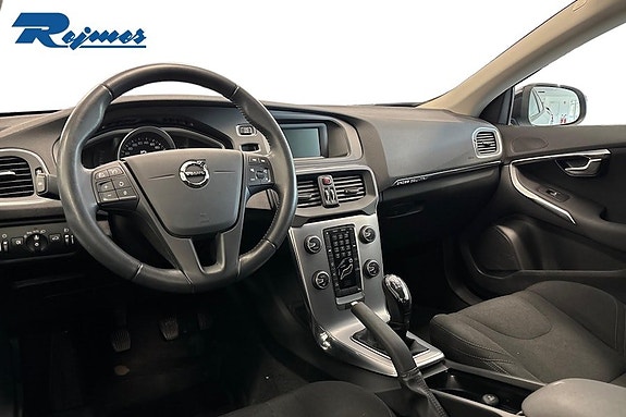Volvo V40 Cross Country 10 of 19