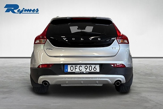 Volvo V40 Cross Country 4 of 19