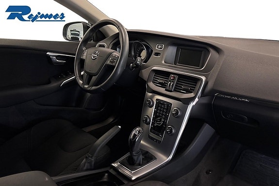 Volvo V40 Cross Country 16 of 19