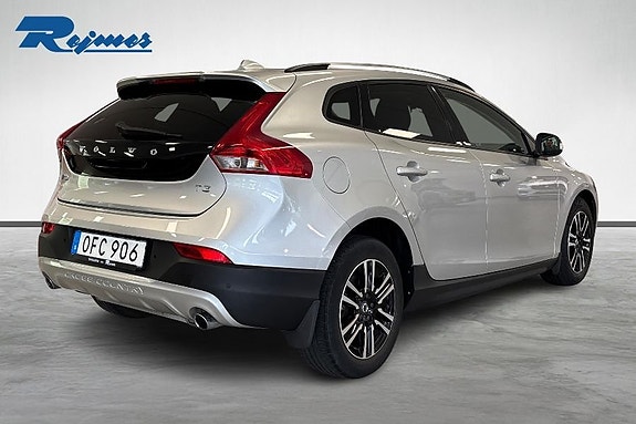 Volvo V40 Cross Country 5 of 19