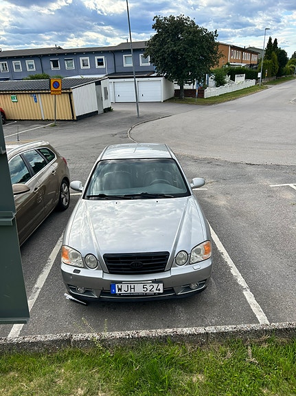 Kia Magentis 2 of 10