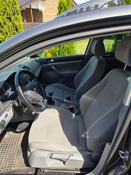 Volkswagen Golf V 4 of 5
