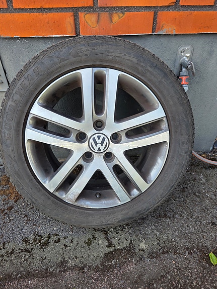 Volkswagen Golf V 5 of 5