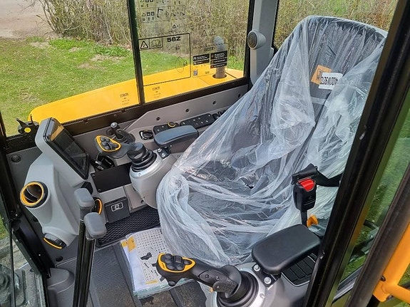 JCB 56Z-1 ränta 0,99% 5 of 5