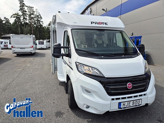 Pilote P 740 FC "Essentiel" 3 of 5
