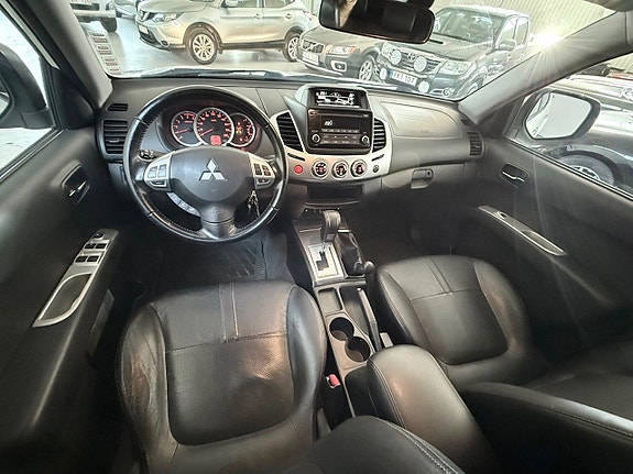 Mitsubishi L200 6 of 12