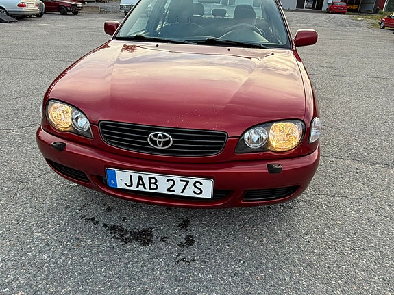 Toyota Corolla 3 of 4