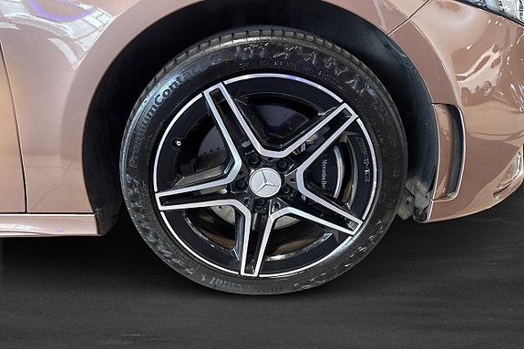 Mercedes-Benz A250 e 5 of 5