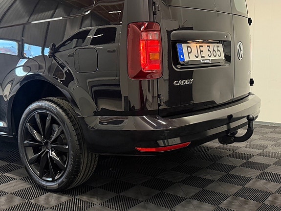 Volkswagen Caddy Maxi 12 of 30