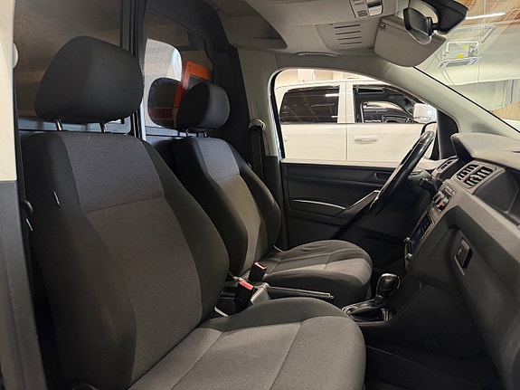 Volkswagen Caddy Maxi 23 of 30