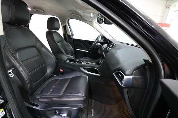 Jaguar F-PACE 16 of 19